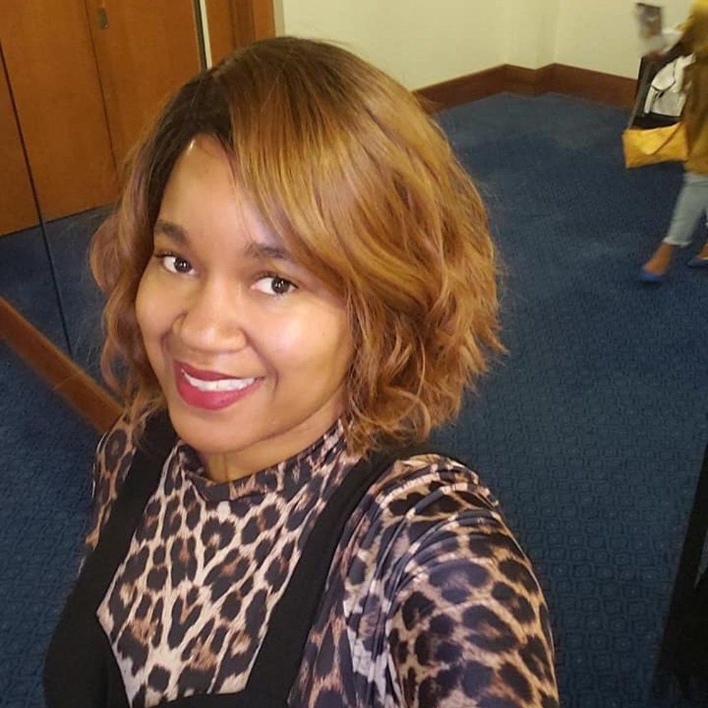 Meet your Posher, Angela